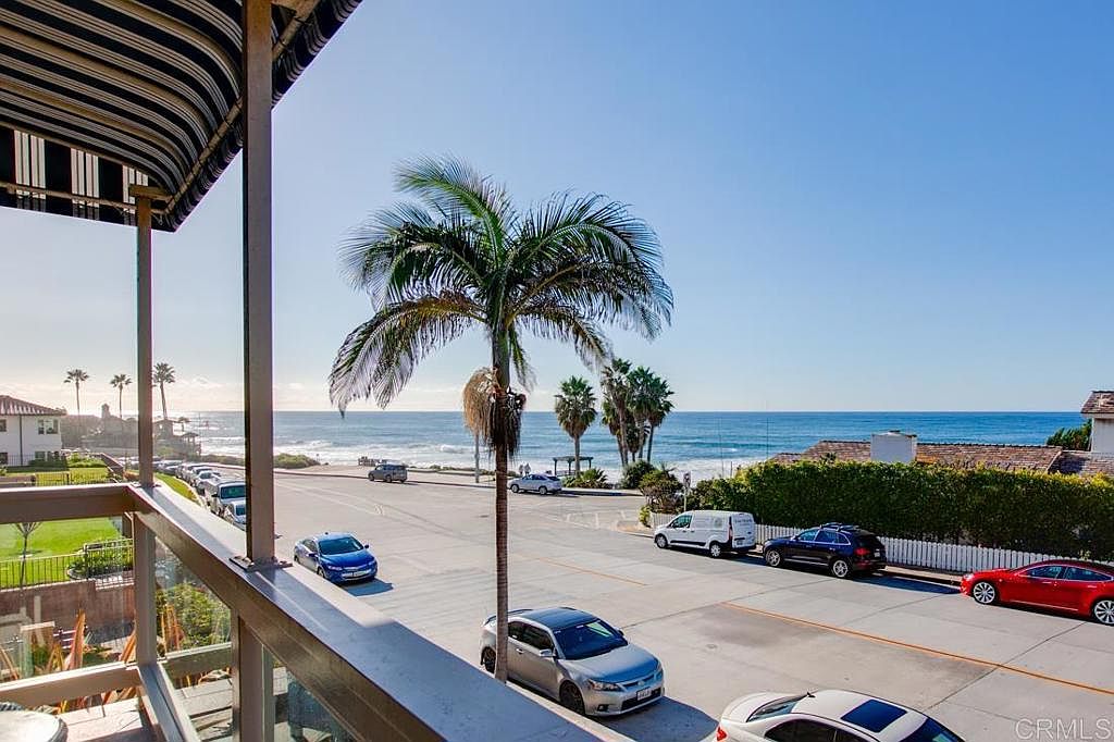 373 Coast Blvd photo 2