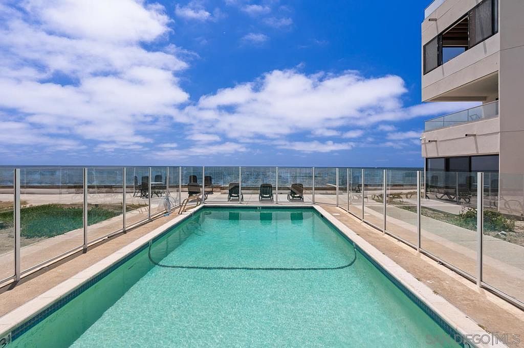100 Coast Blvd photo 2