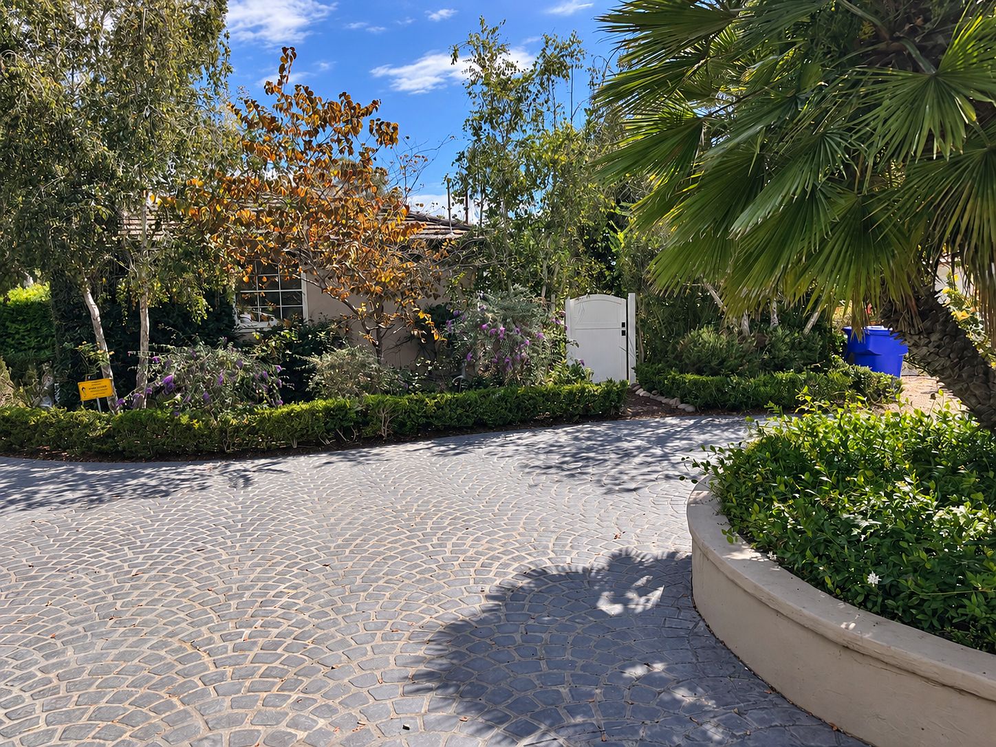 1303 W Muirlands Dr photo 5