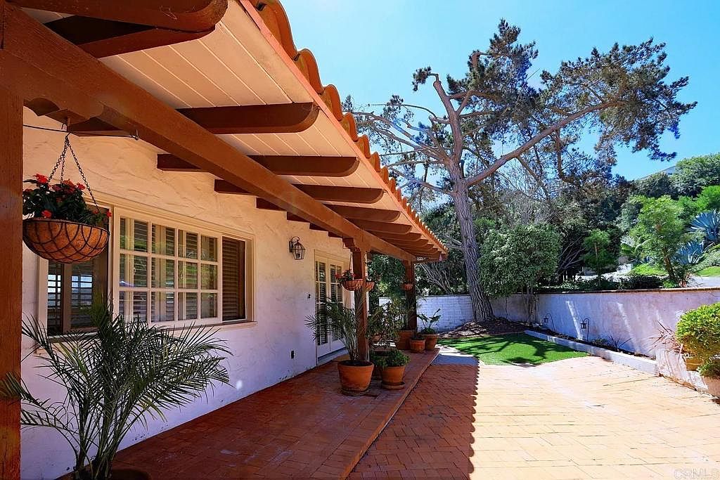 7311 Rue Michael photo 3