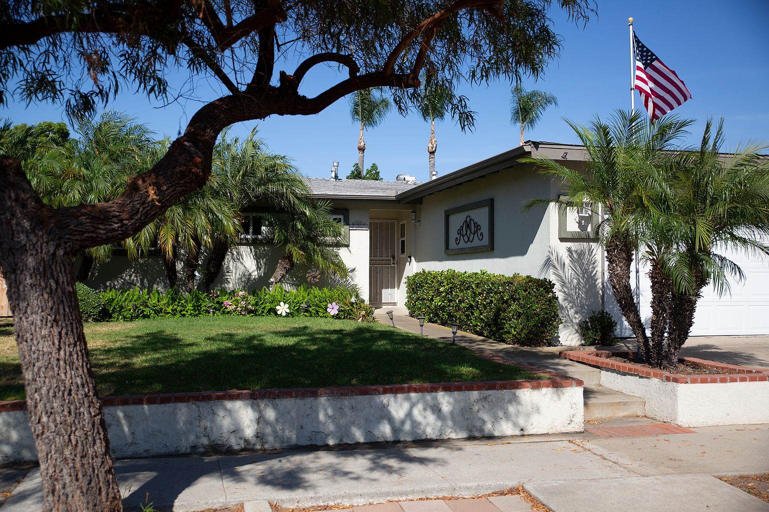 4201 Kirkcaldy Dr photo 2