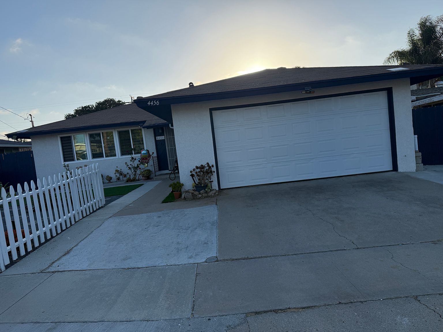 4456 Donald Ave photo 2