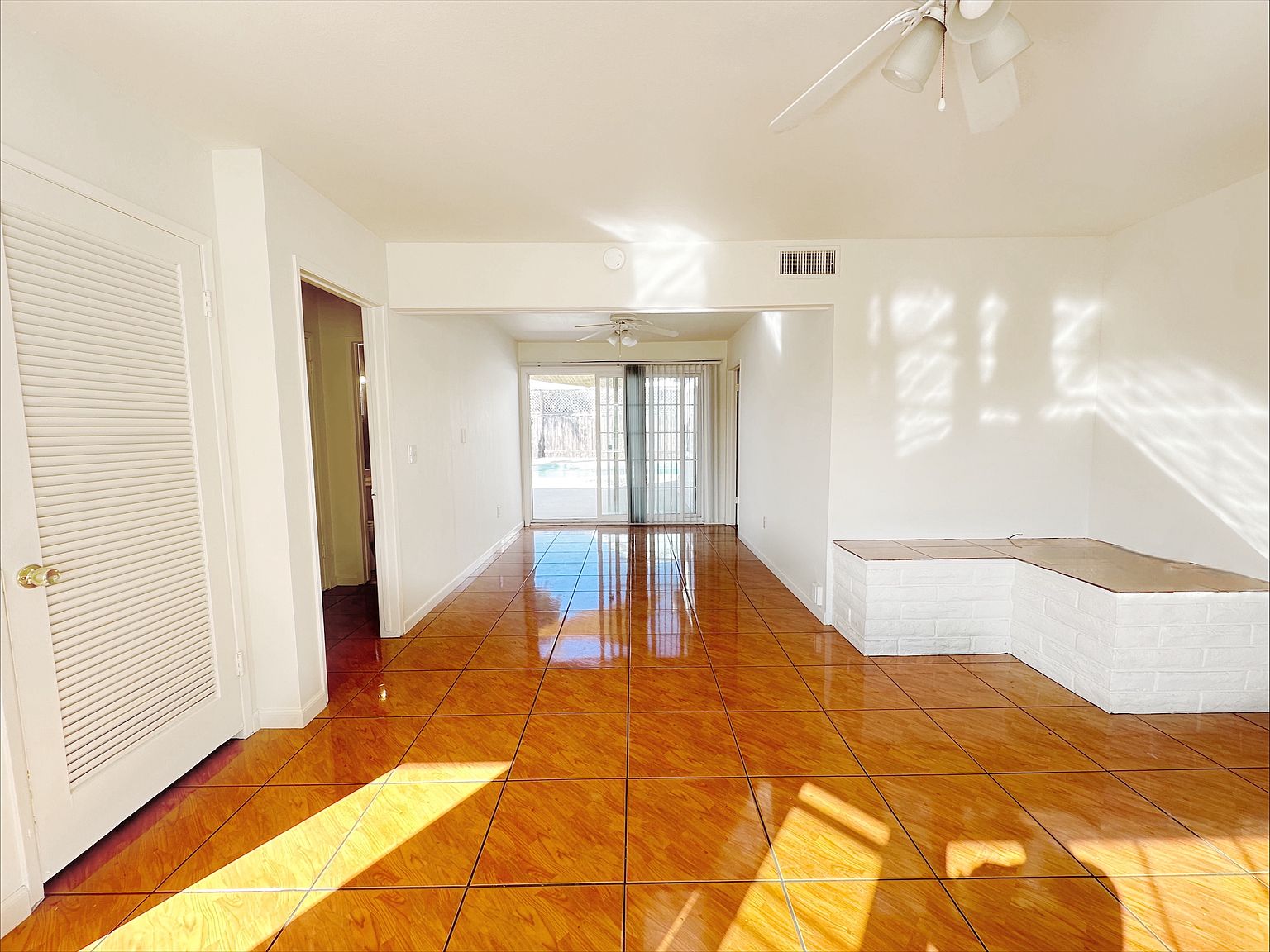 4650 Mount Longs Dr photo 4