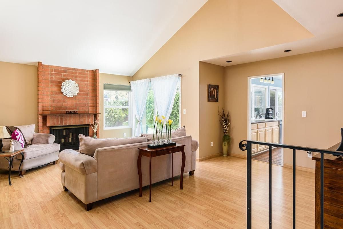 6555 Royal Gorge Ct photo 3