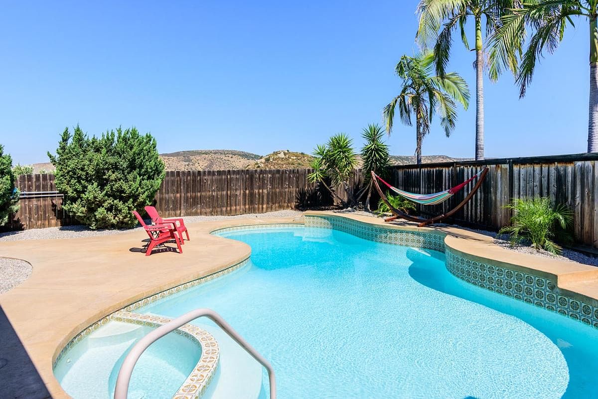 6555 Royal Gorge Ct photo 2