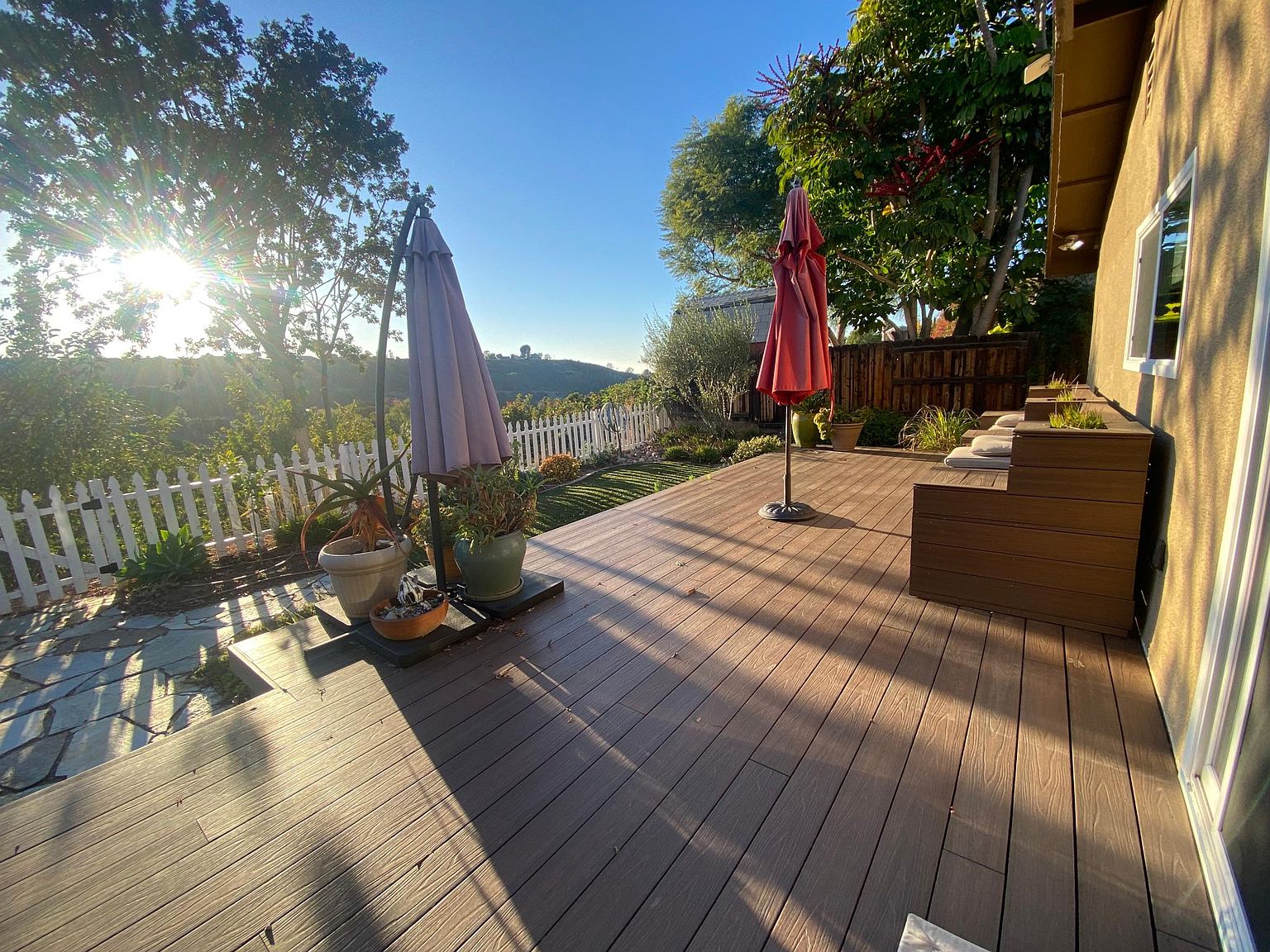 7556 Rowena St photo 3