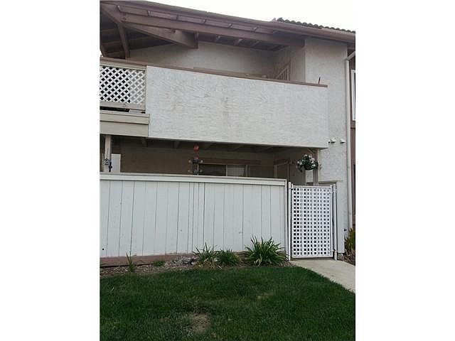 9885 Caspi Gardens Dr photo 4