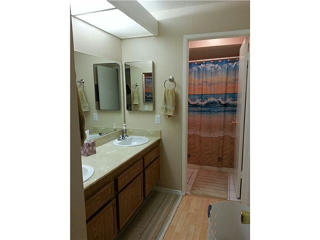 9885 Caspi Gardens Dr photo 3