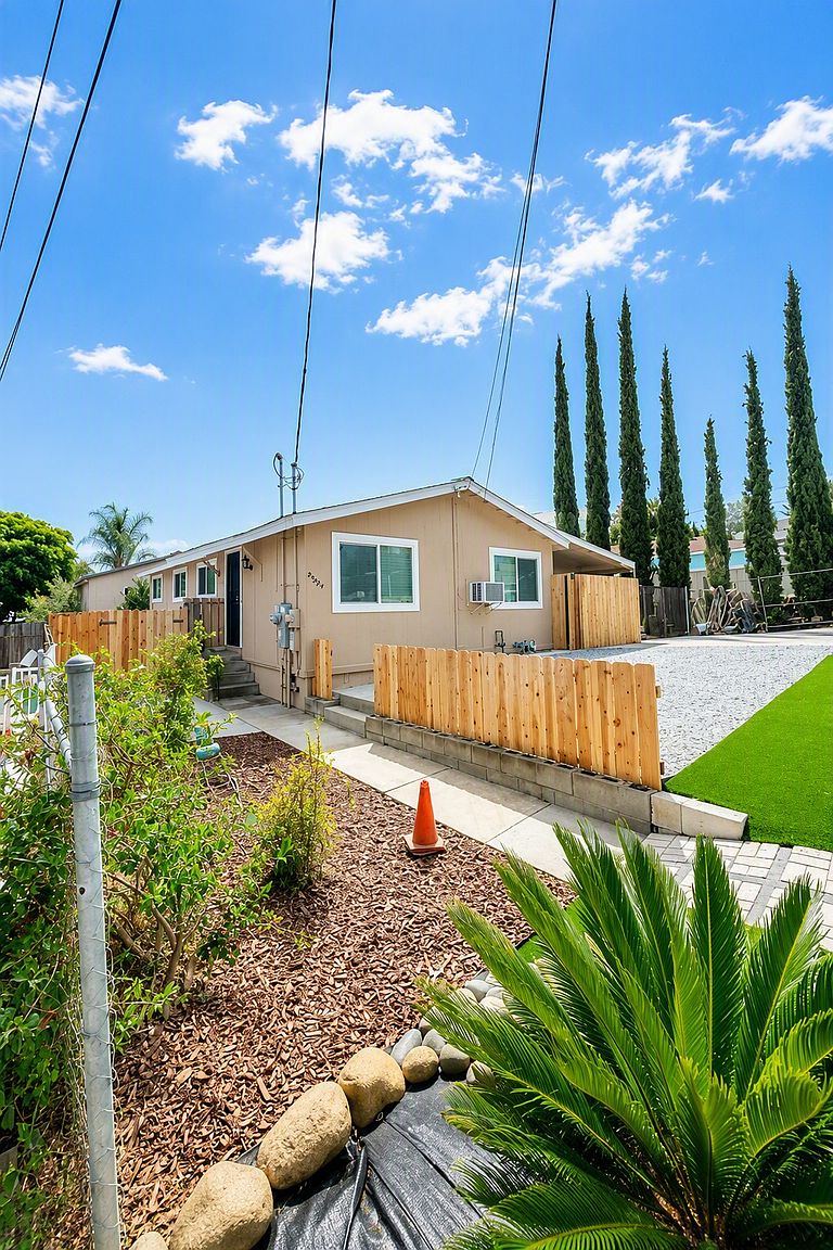 8589 Atlas View Dr photo 2