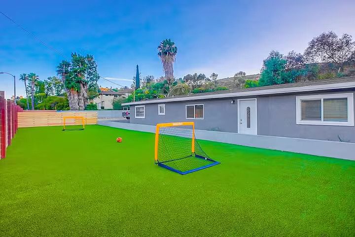 8306 Fanita Dr photo 2