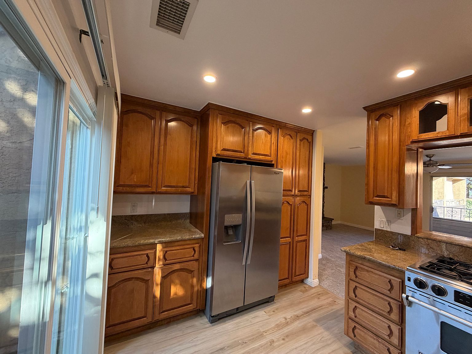 1601 Tina Pl photo 3