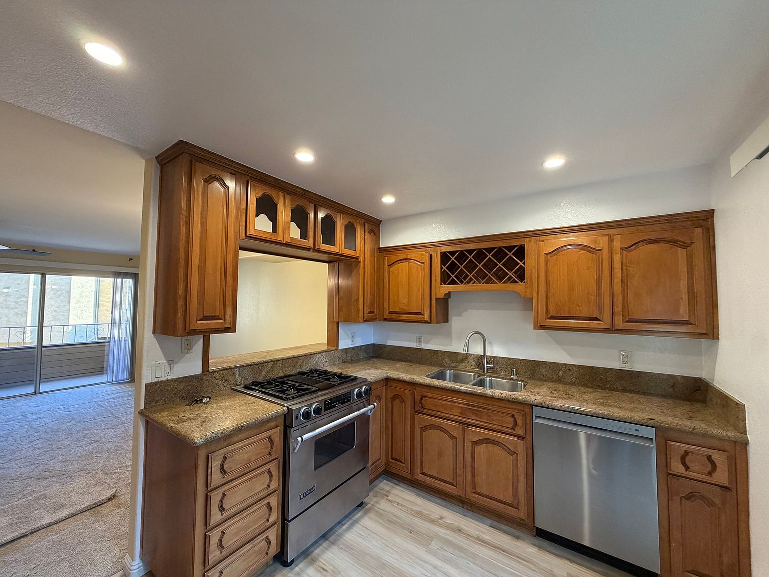 1601 Tina Pl photo 2
