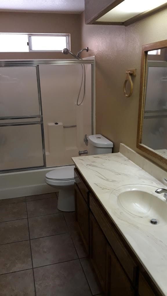 13459 Lakeshore Dr photo 4