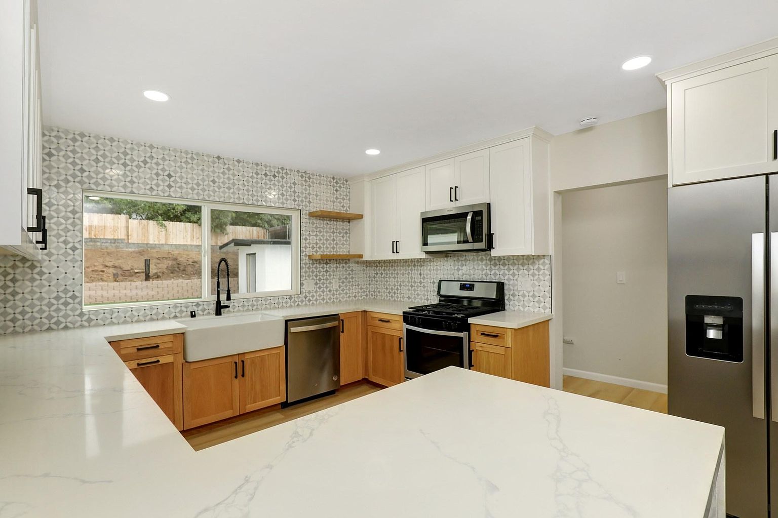 1501 Pepper Dr photo 4