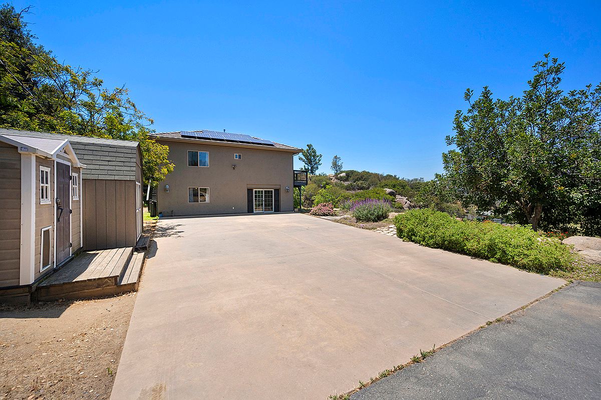 937 Peutz Valley Rd photo 2
