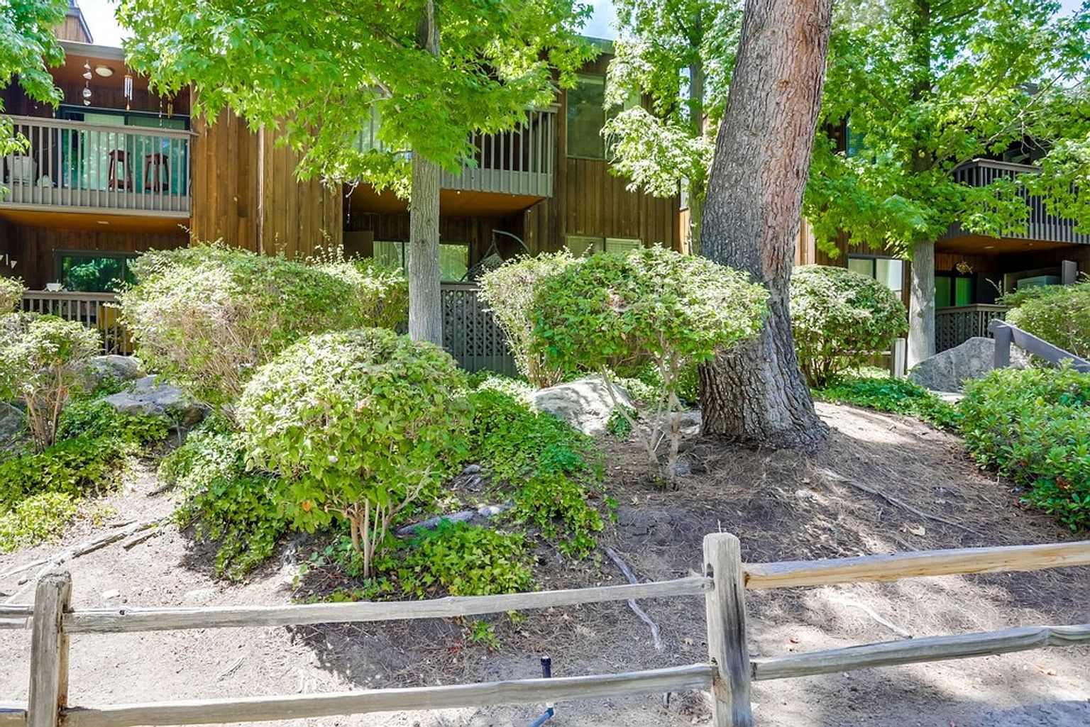 2157 Arnold Way photo 3