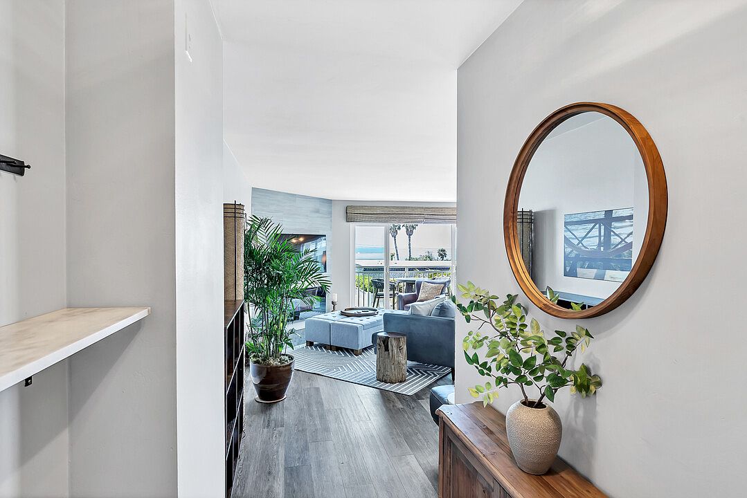 5366 La Jolla Blvd photo 5