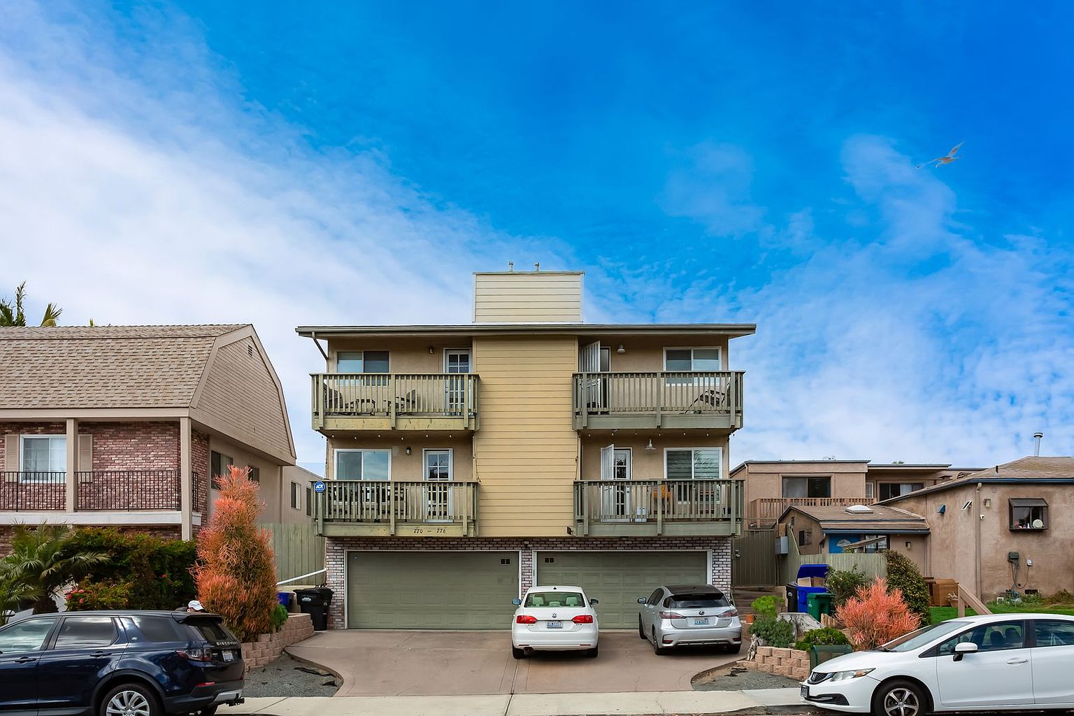 776 Sapphire St photo 5