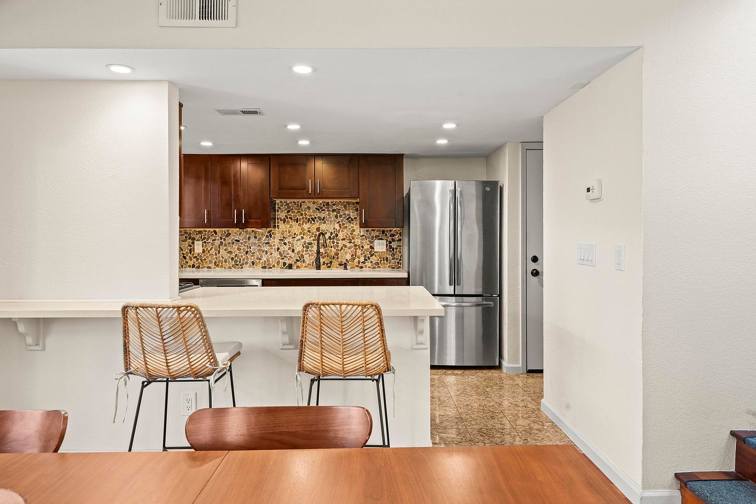 1024 Wilbur Ave photo 3