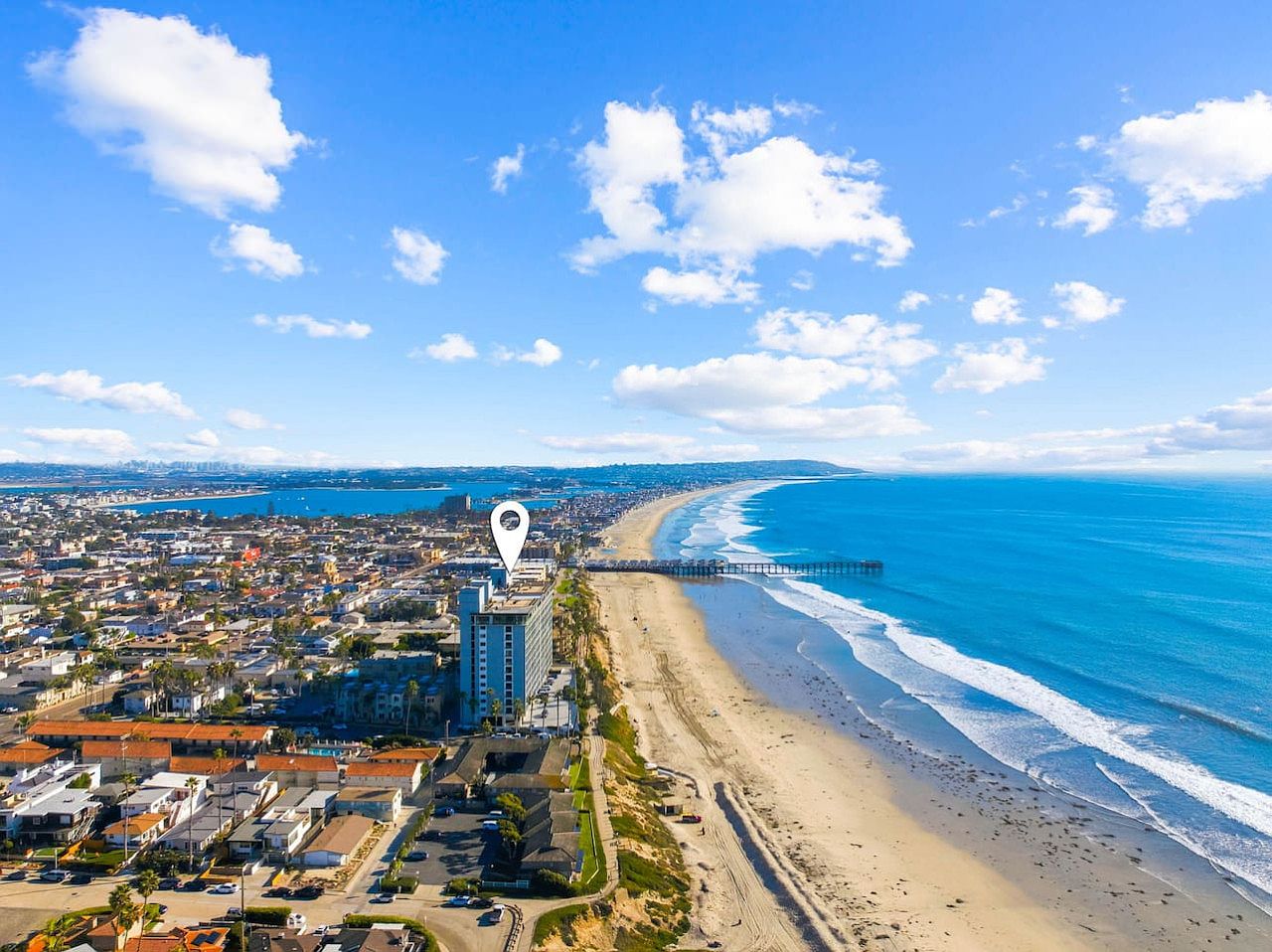 Beautifully Maintained 1-bedroom, 1-bath Condo Featuring An Open Floor Plan And Breathtaking Panoram photo 3