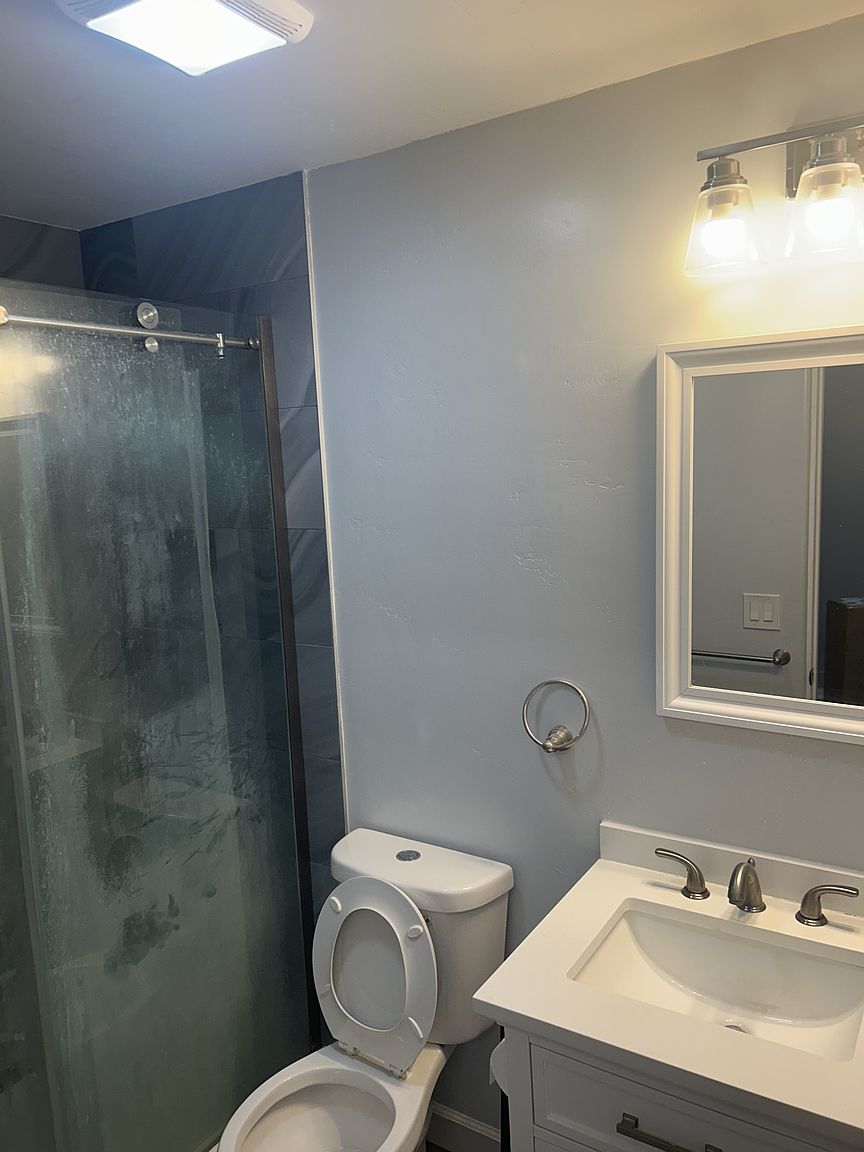 1552 Chalcedony St photo 2
