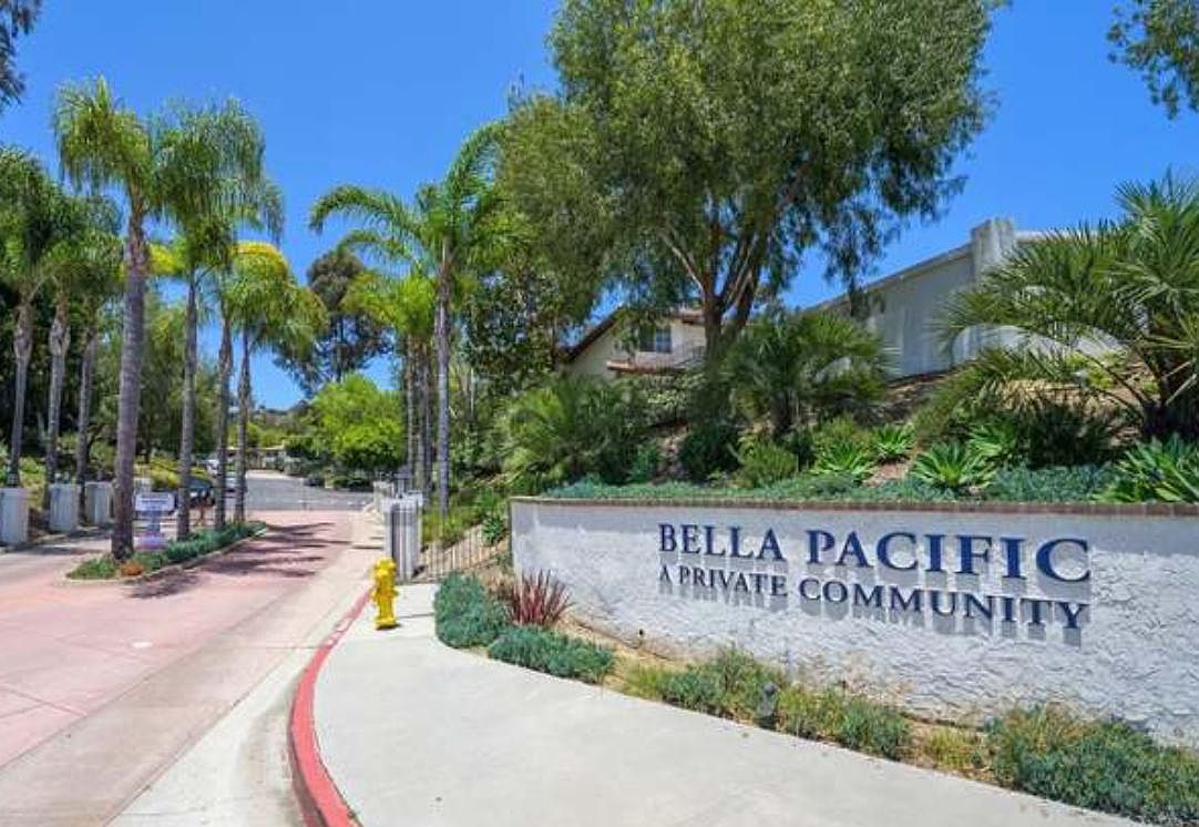 4850 Bella Pacific Row photo 2