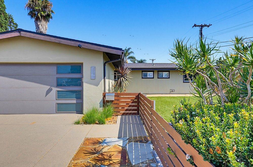 4996 Mount Almagosa Dr photo 3