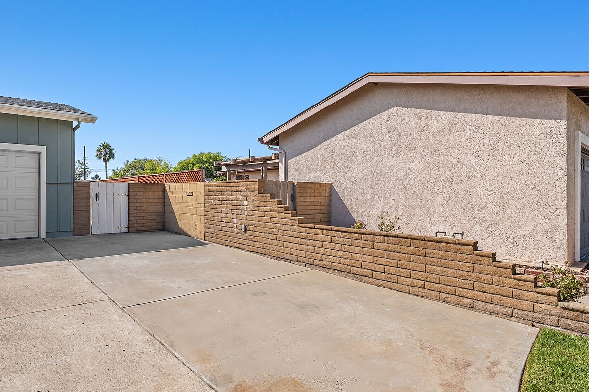 3812 Armstrong St photo 3
