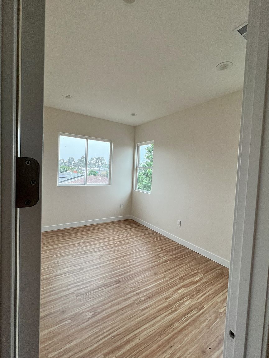 3485 Pomeroy St photo 4