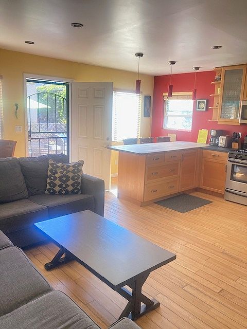 822 Queenstown Ct photo 5