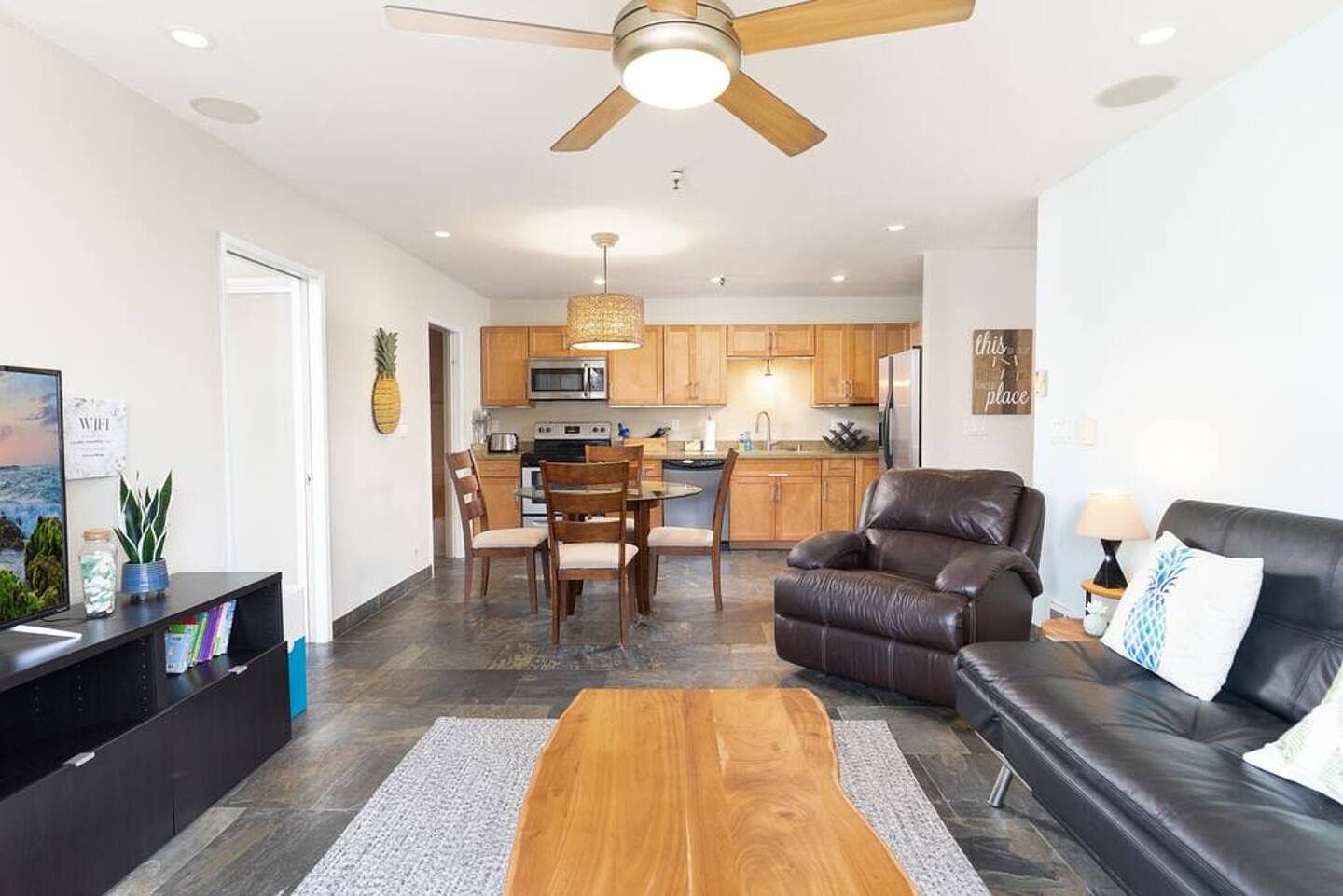 2990 Mission Blvd photo 3