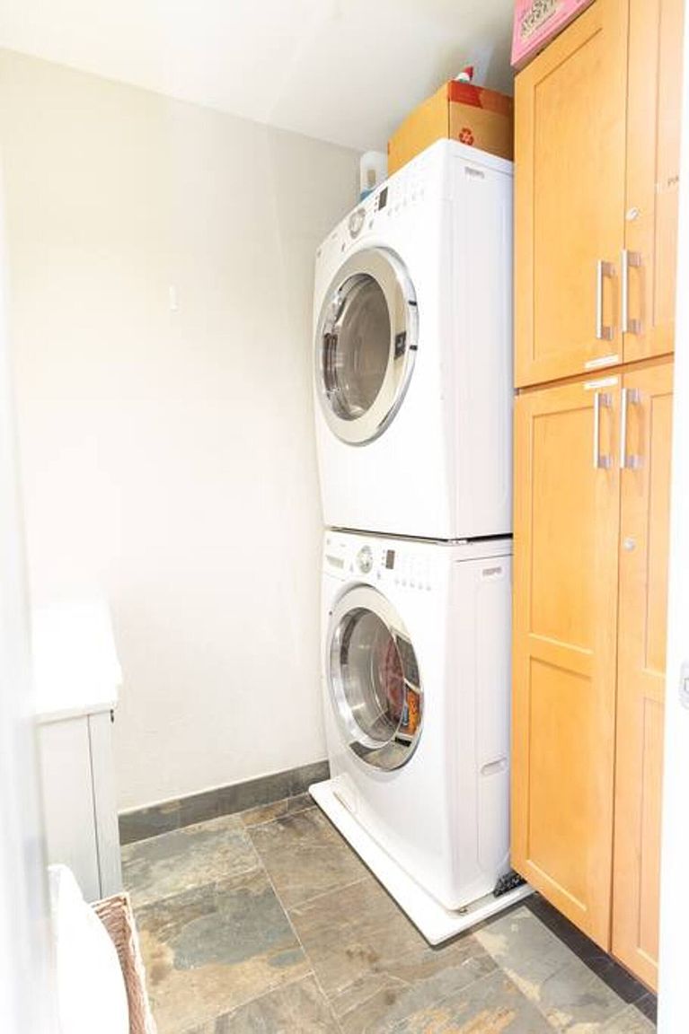 2990 Mission Blvd photo 5