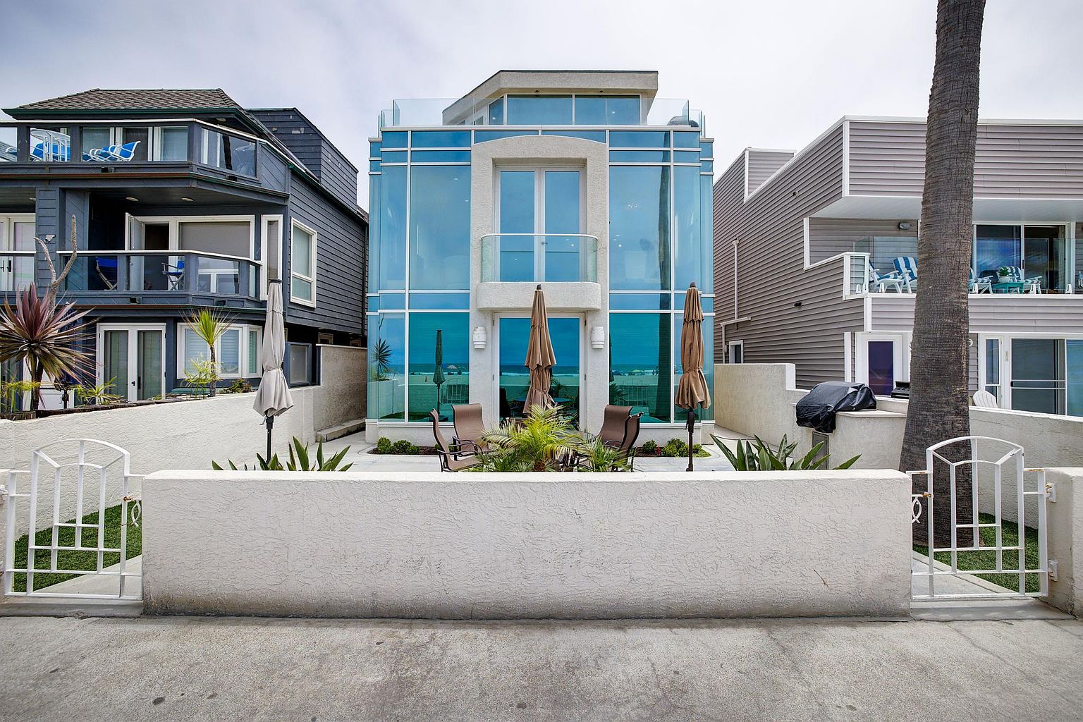 2911 Ocean Front Walk photo 2