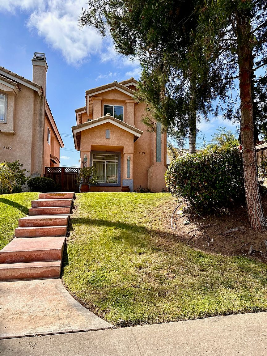 2143 Grand Ave photo 2