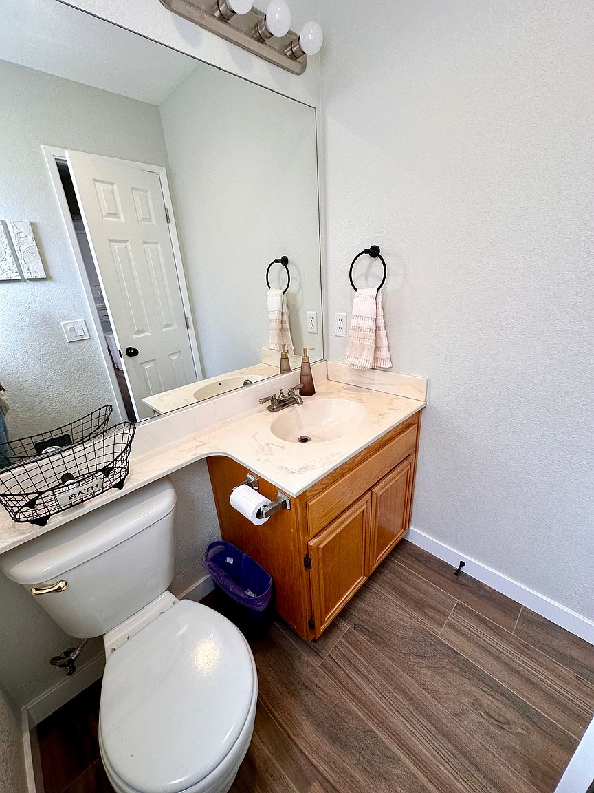 2143 Grand Ave photo 4