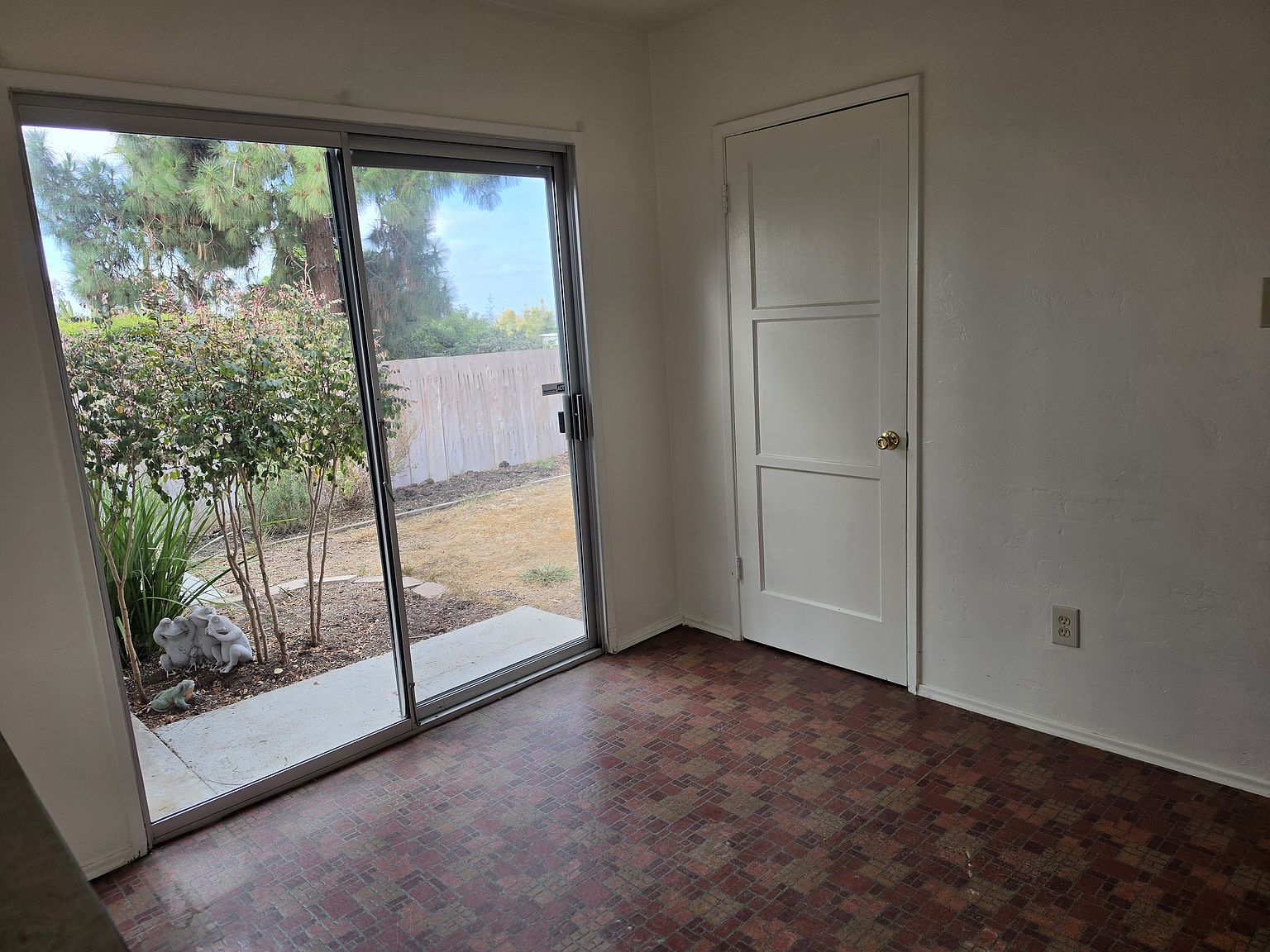 4611 Blackfoot Ave photo 4