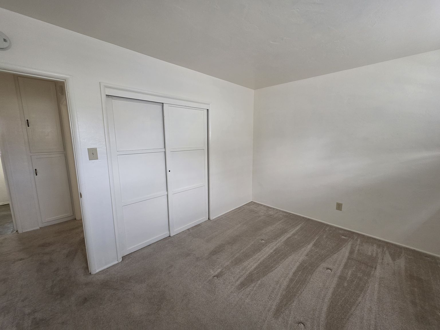 4611 Blackfoot Ave photo 2