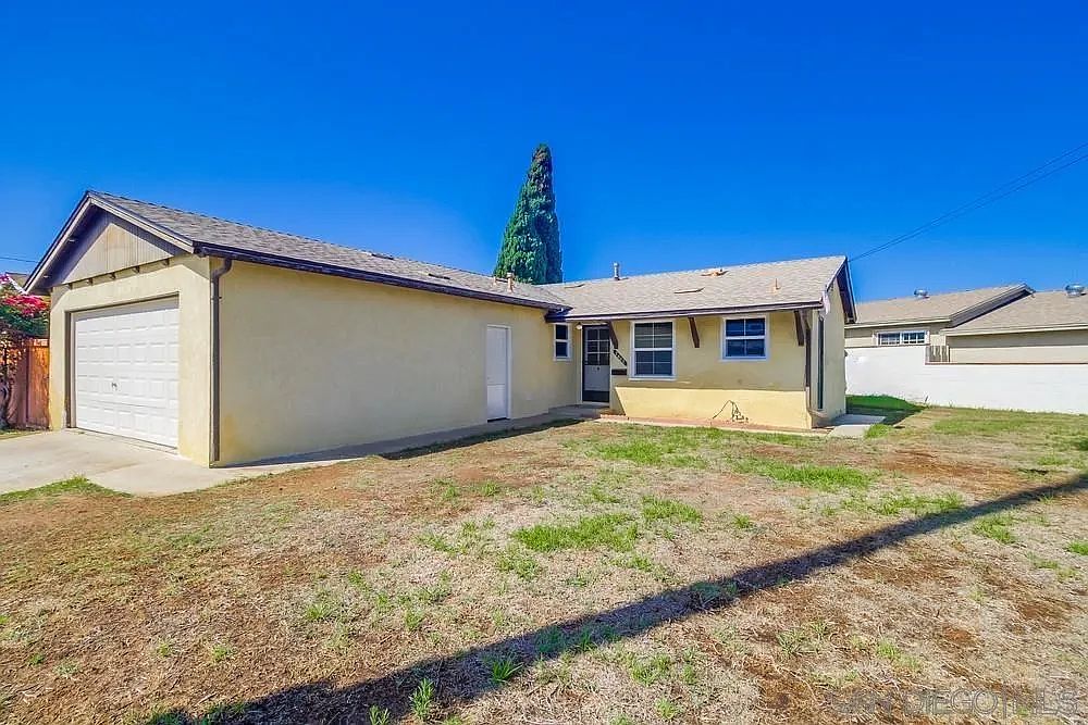 2862 Mimika Pl photo 3