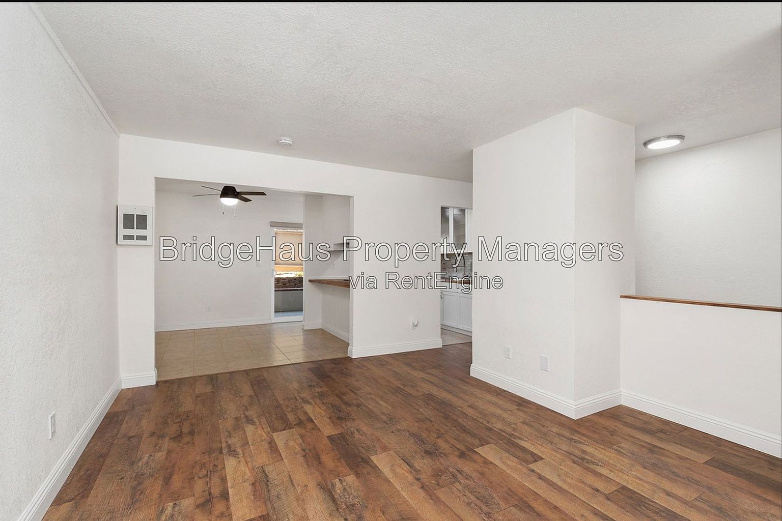 3230 Ashford St photo 5