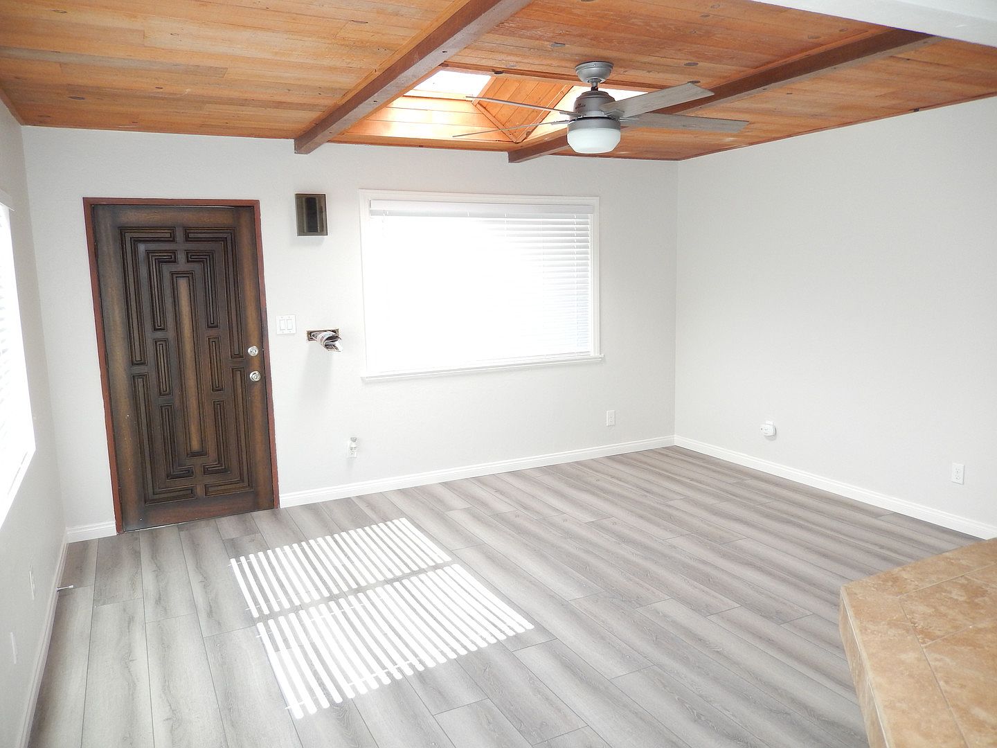 1323 Nashville St photo 5