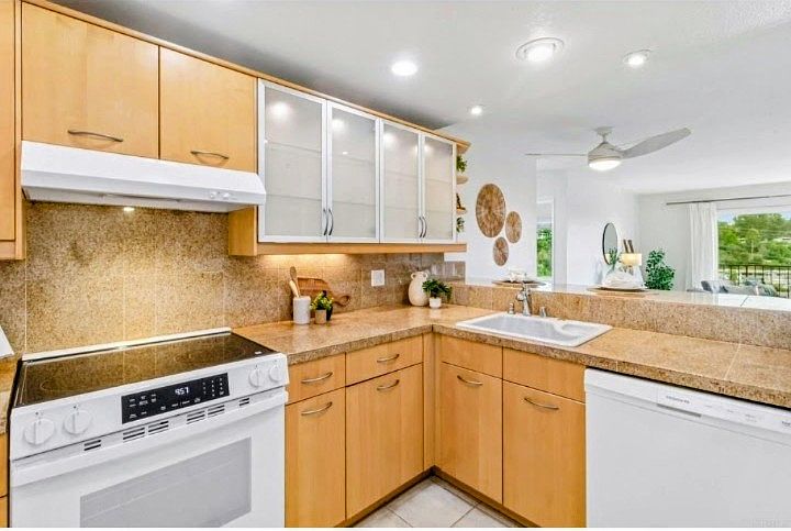1209 Hueneme St photo 4