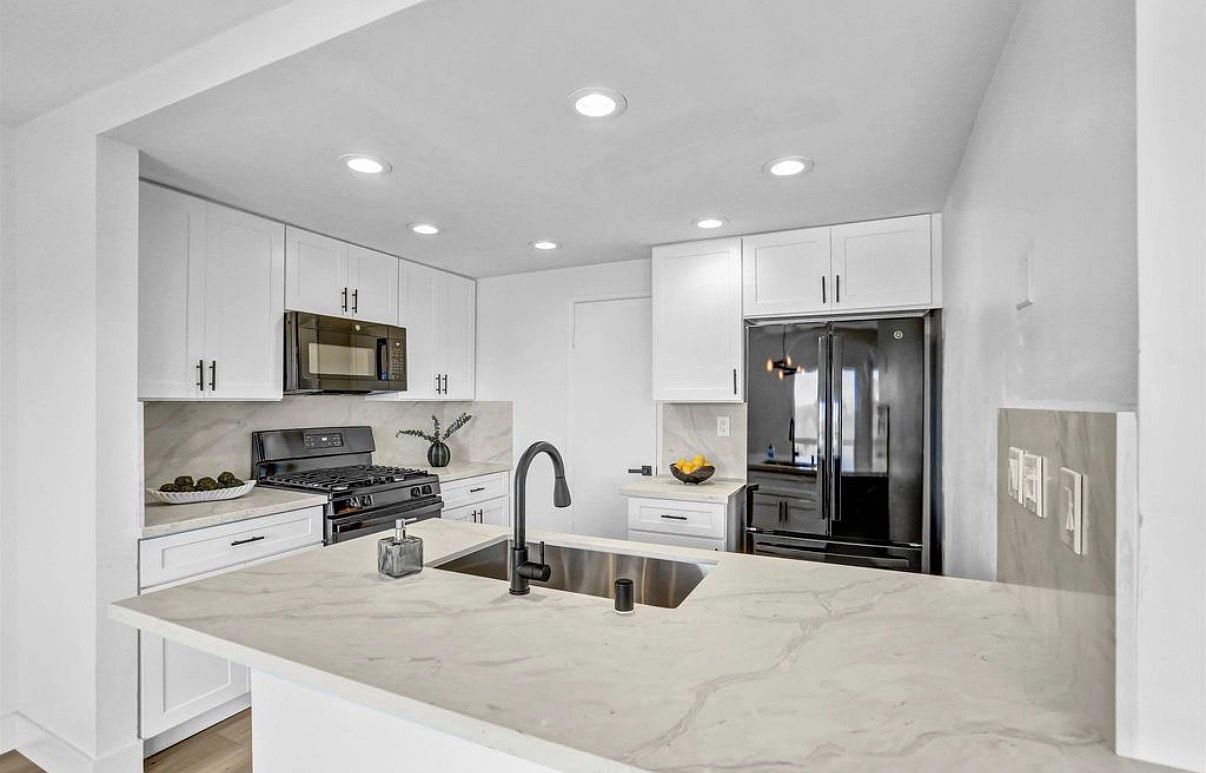 6821 Fashion Hills Blvd photo 3