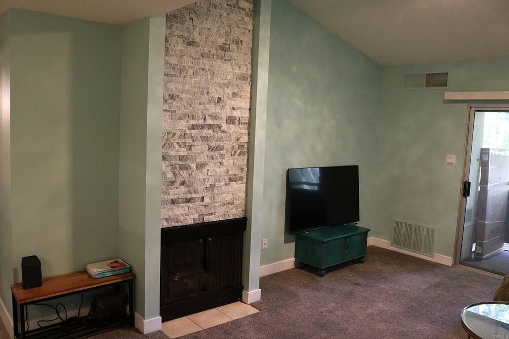 1605 Hotel Cir S photo 3