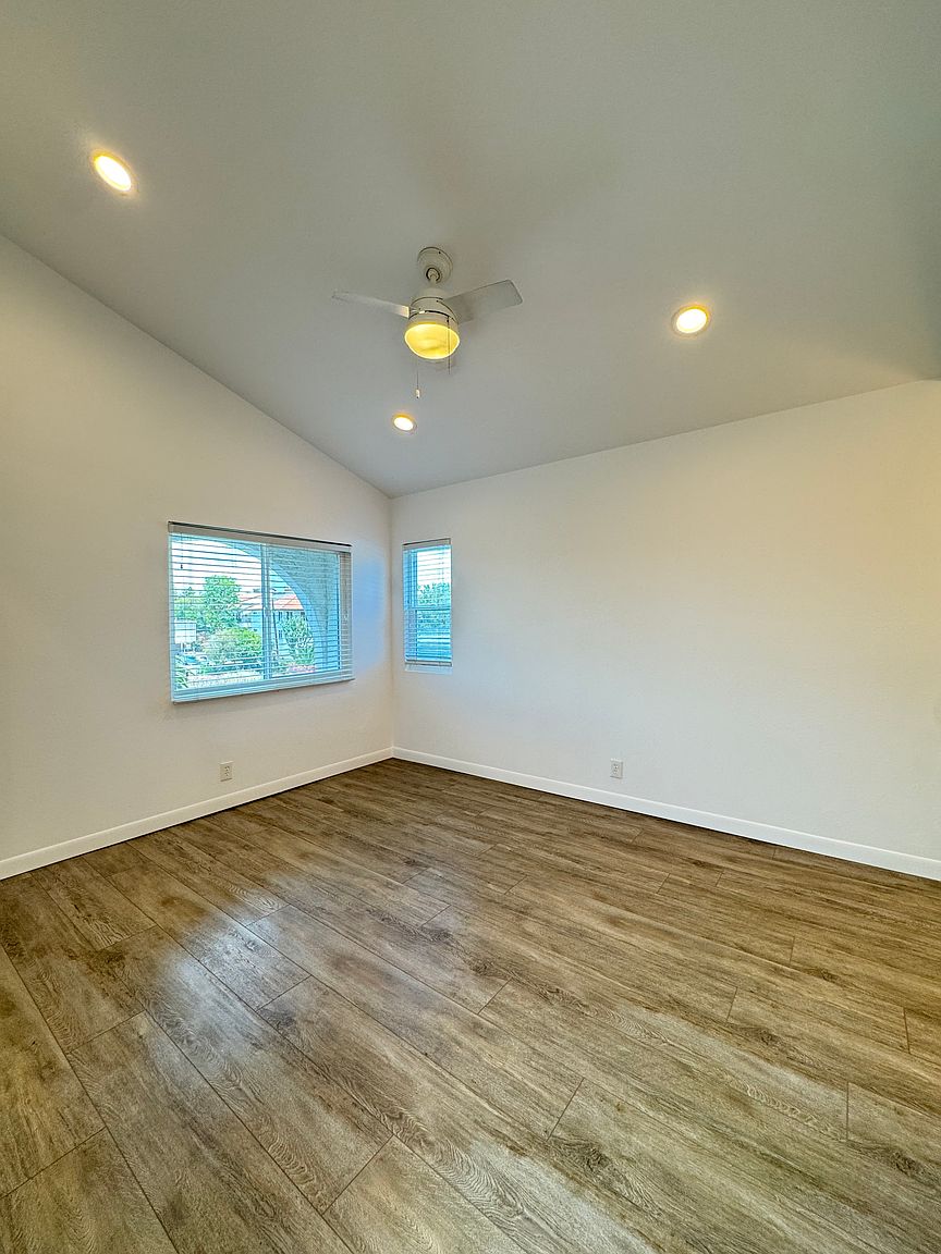 4659 Texas St photo 5