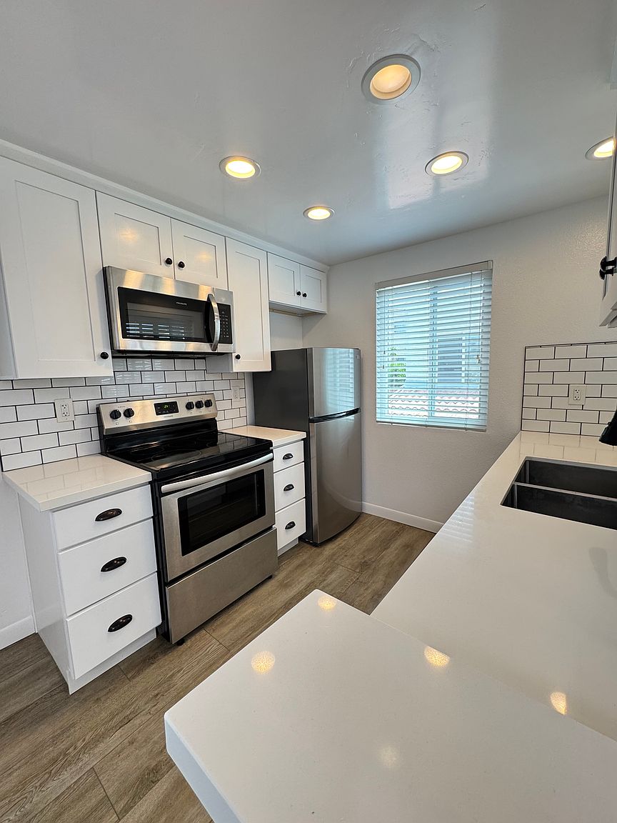 4659 Texas St photo 2