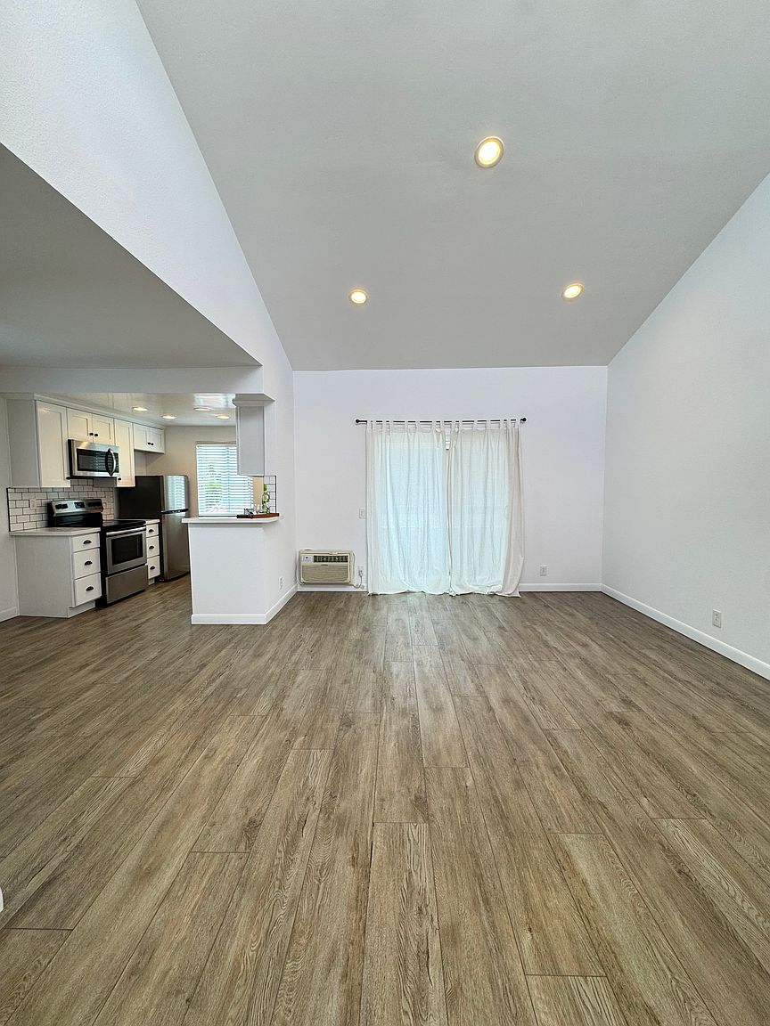4659 Texas St photo 3