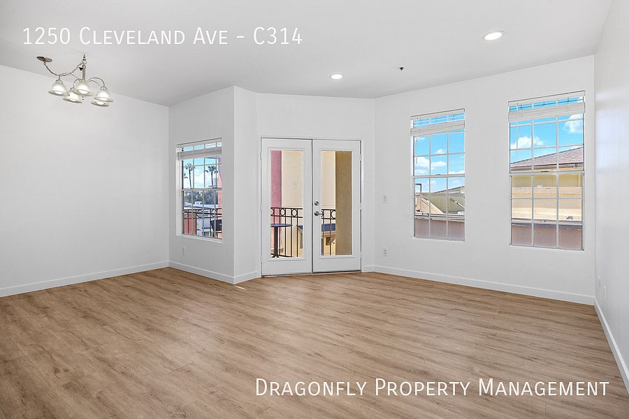 1250 Cleveland Ave photo 3