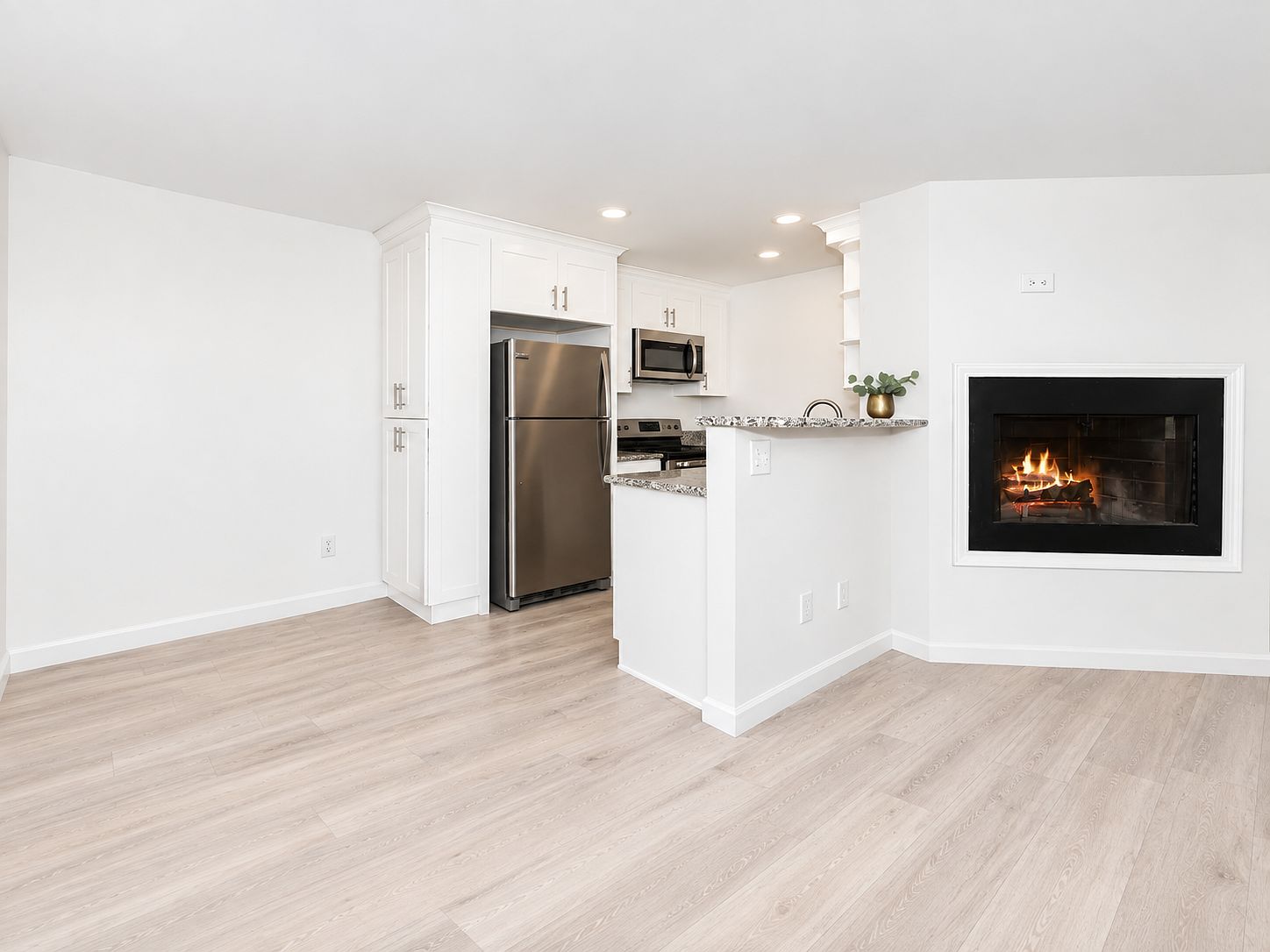 3738 33rd St photo 4