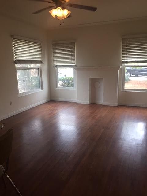 3689 Boundary St photo 2