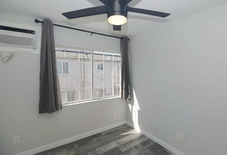 4223 Swift Ave photo 4